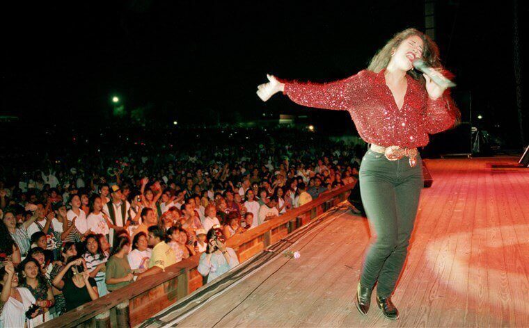 Selena Performing Netflix
