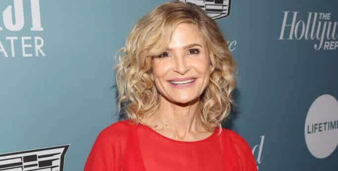 Kyra Sedgwick Directing Grace And Frankie Season