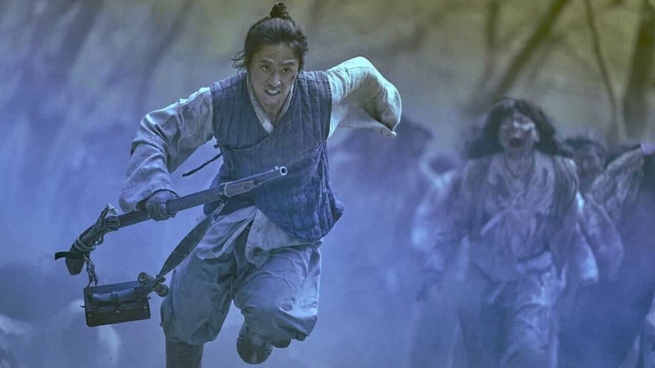 Action shot of the Netflix zombie Korean show Kingdom