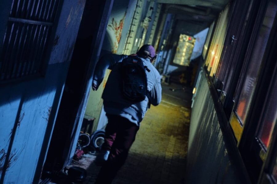 Zombie K Drama Film Alive Coming To Netflix In September Joon Woo