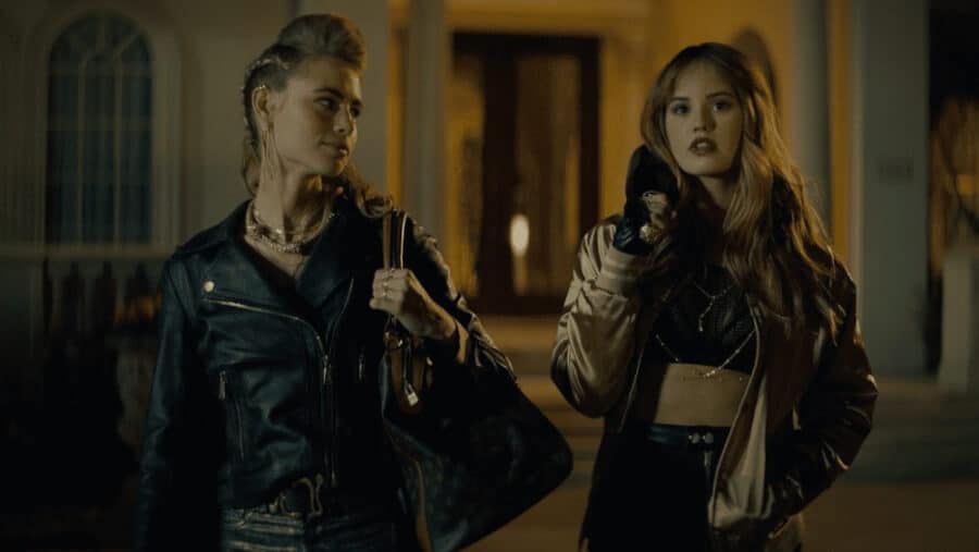 Night Teeth Lucy Fry Debby Ryan Vampire Netflix