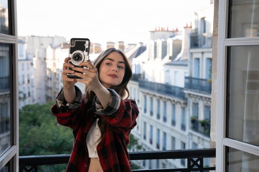 emily in paris lily collins season 2 netflix