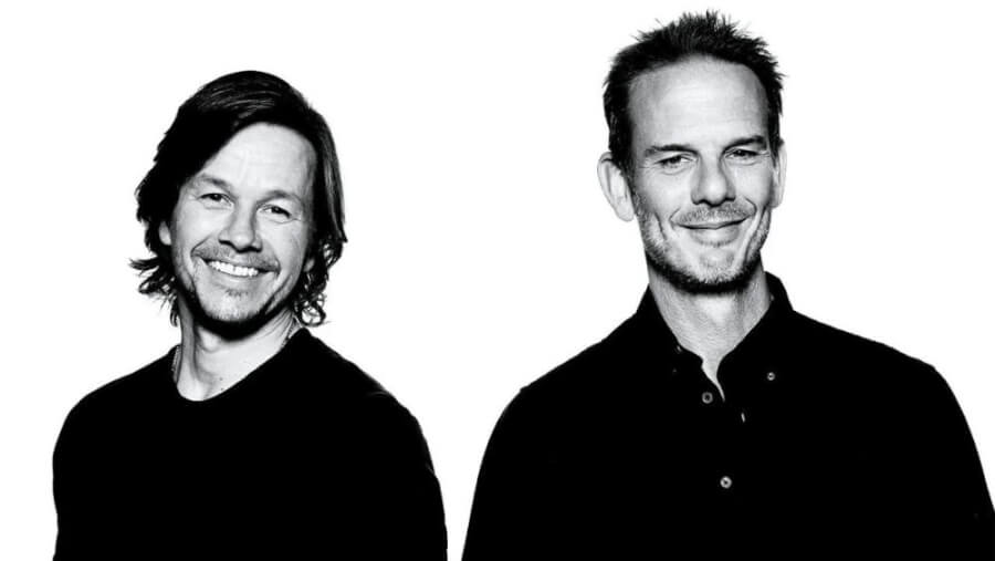 Netflix Signs First Look Deal With Peter Bergs Film Mark Wahlberg Peter Berg