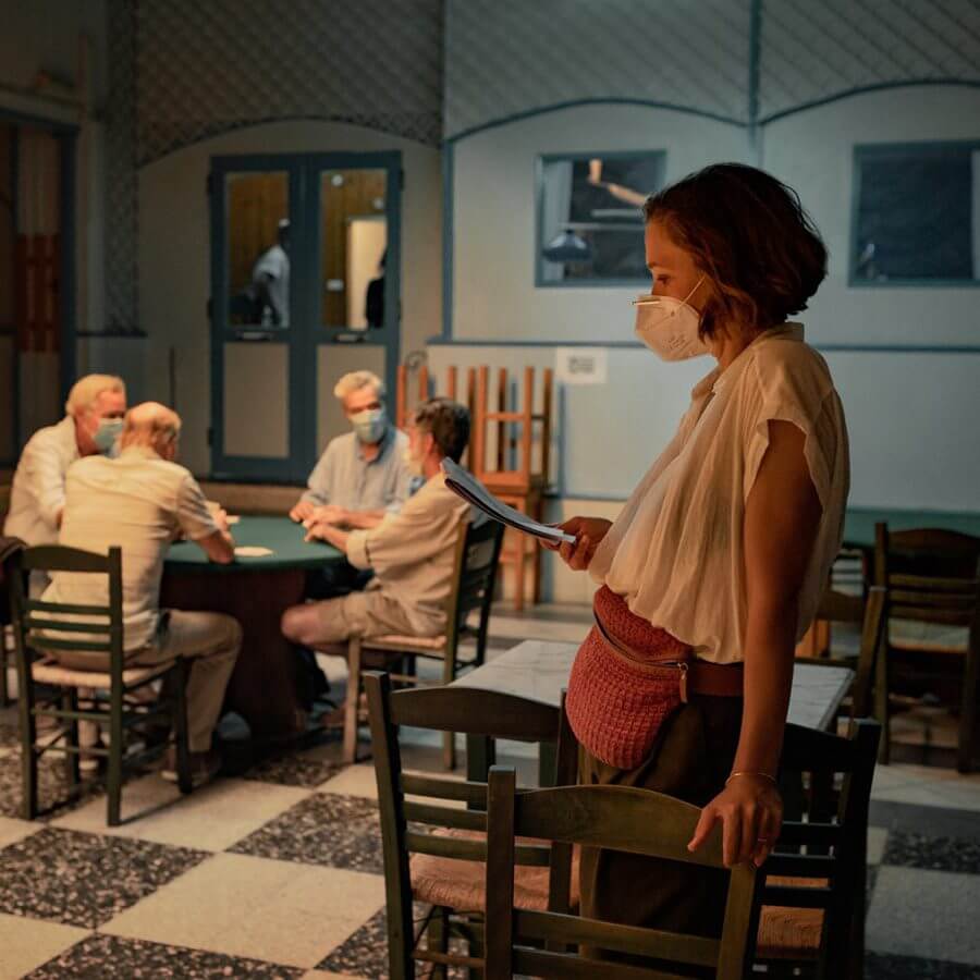 Maggie Gyllenhaal Directing The Lost Daughter