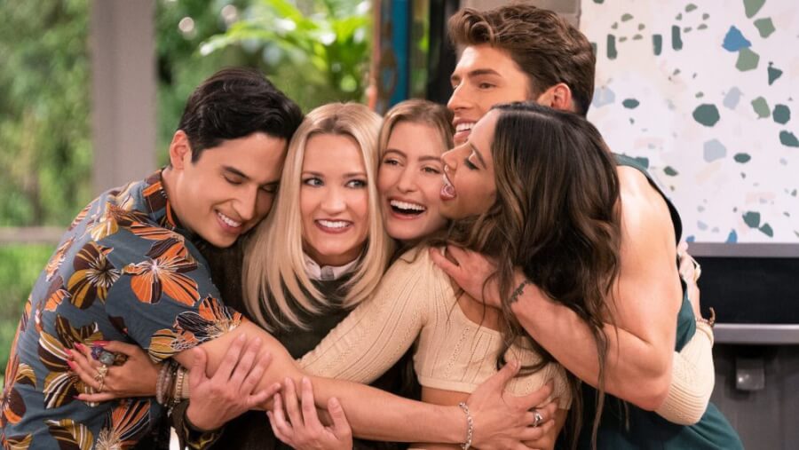 Pretty Smart Netflix Comedy Season Chelsea Scaled