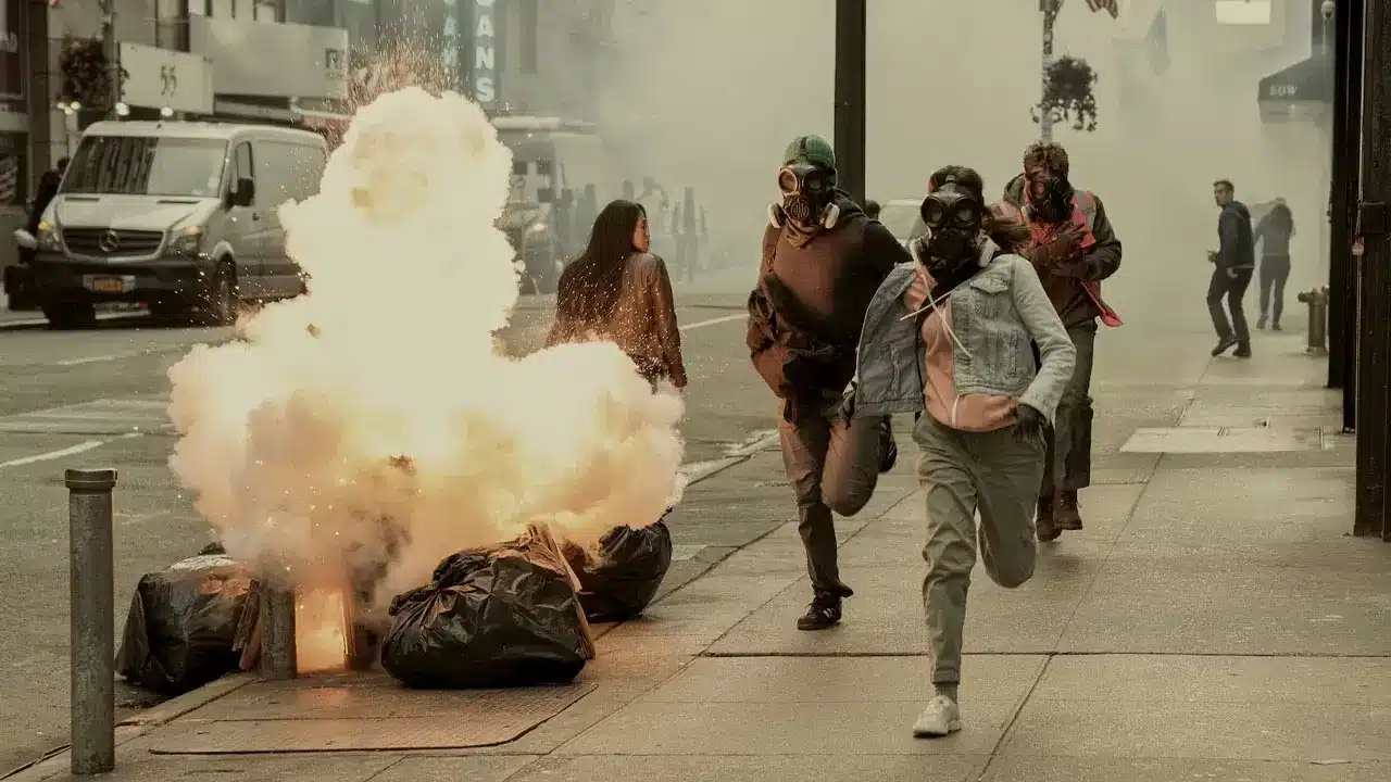 Kaleidoscope Netflix Crime Heist Series Coming To Netflix In January Gas Mask