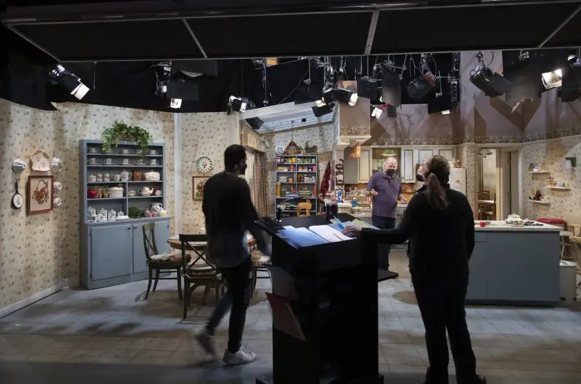 Latimes Behind The Scenes That S Show