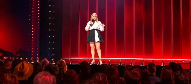 Amy Schumer presenta Advertencia para padres Netflix