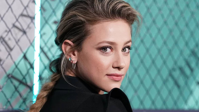 lili reinhart netflix look both ways