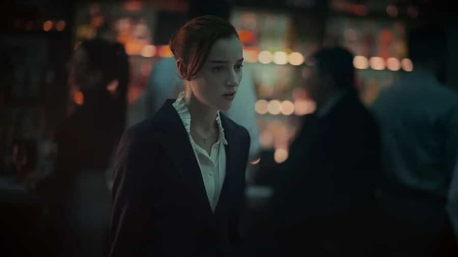 Phoebe Dynevor In Fair Play Netflix