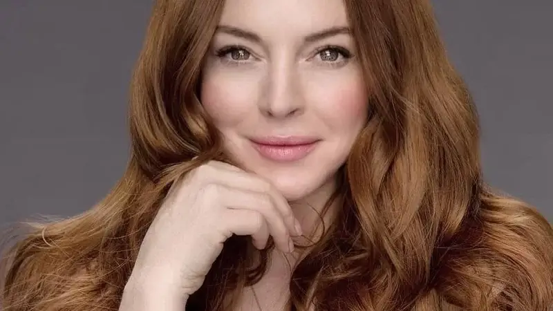 lindsay lohan headshot