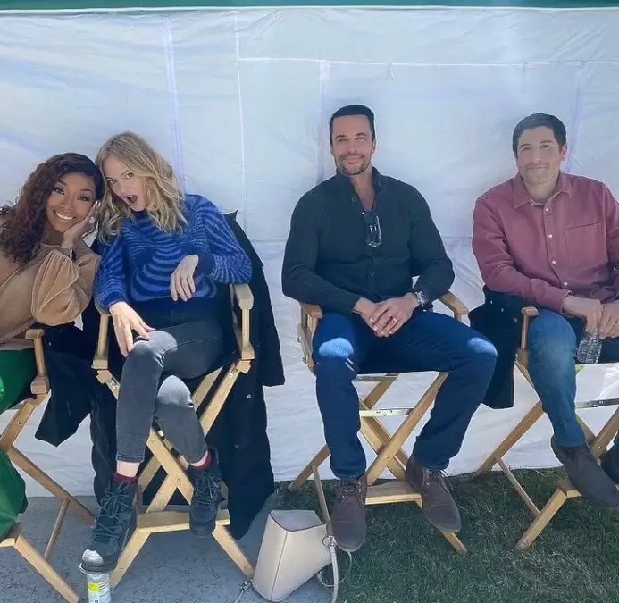 Behind The Scenes On Netflix Best Christmas Ever Filming
