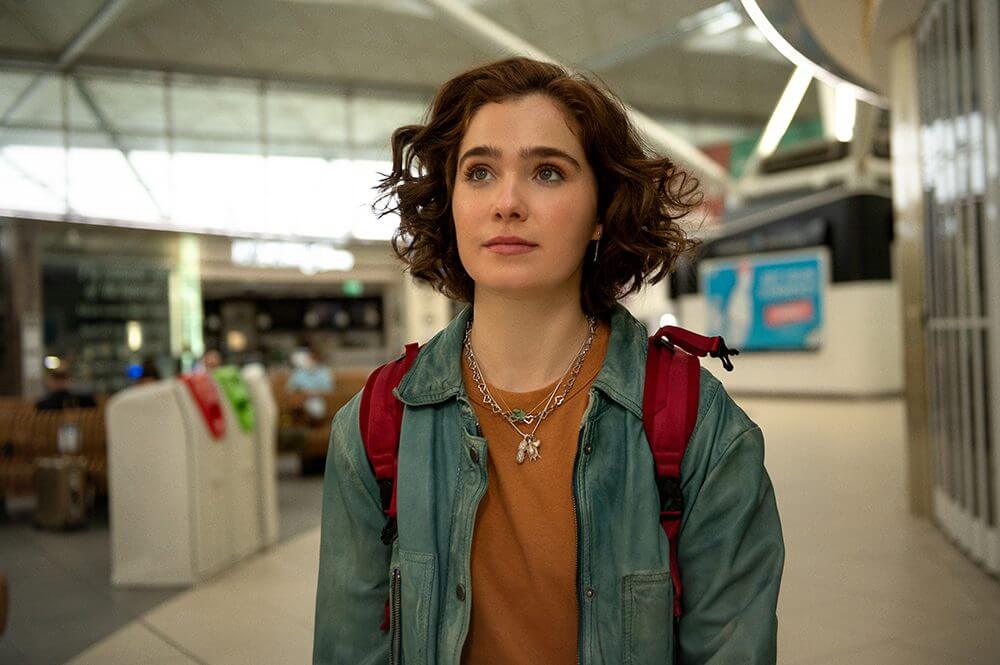 Haley Lu Richardson As Hadley Sullivan