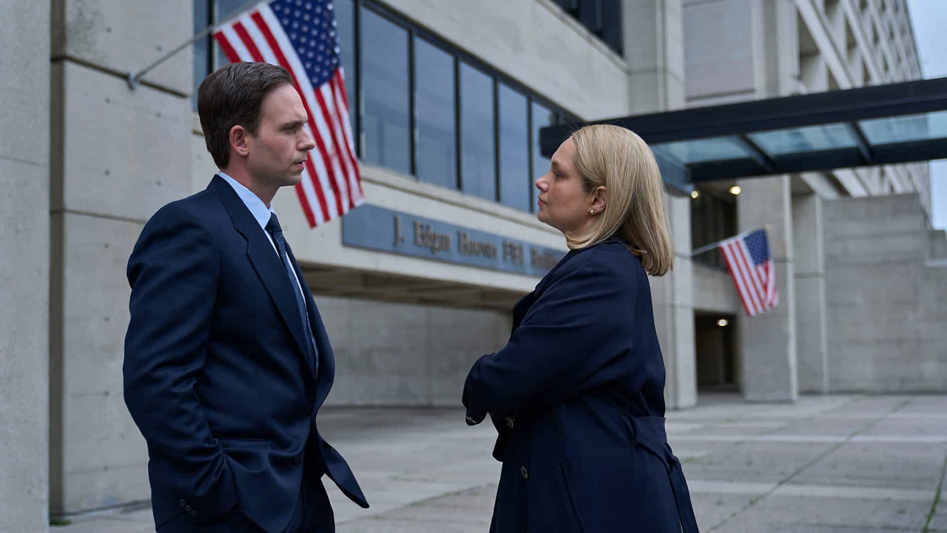 Dick Marquise (Patrick J Adams), Kathryn Turman (Merritt Wever)