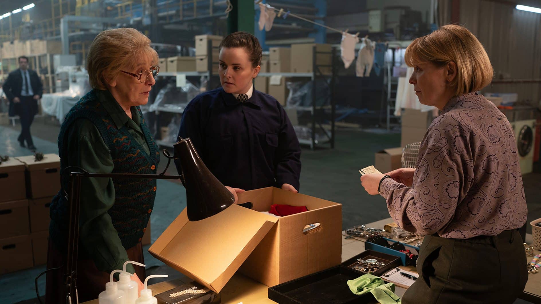 Moira Shearer (Phyllis Logan), Wp Lauren Aitken (Molly Geddes), Elma Pringle (Cora Bissett)