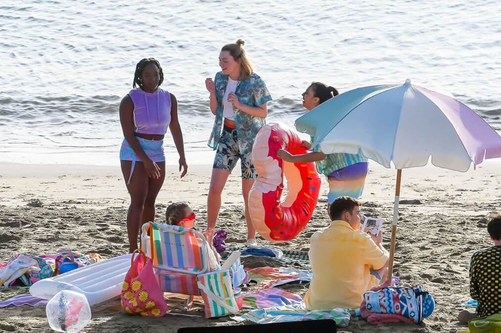 Lyme Regis, Dorset, Uk. Th October . Filming On The Beach At Lyme Regis In Dorset For Rd Series Of The Netflix Lgbtq+ Drama Heartstopper, About Teen Friendship And Young Romance Based On The Graphic Novel By Alice Oseman, Starring Kit Connor As Ni