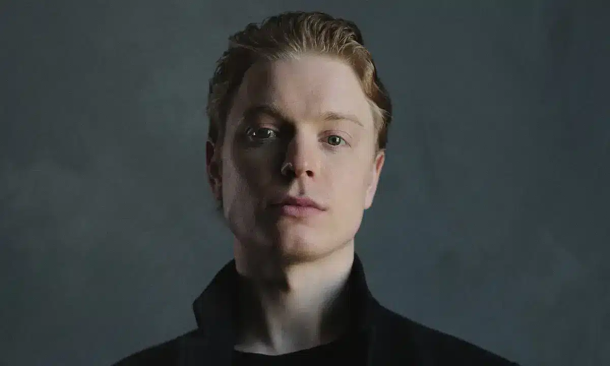 Freddie Fox Head