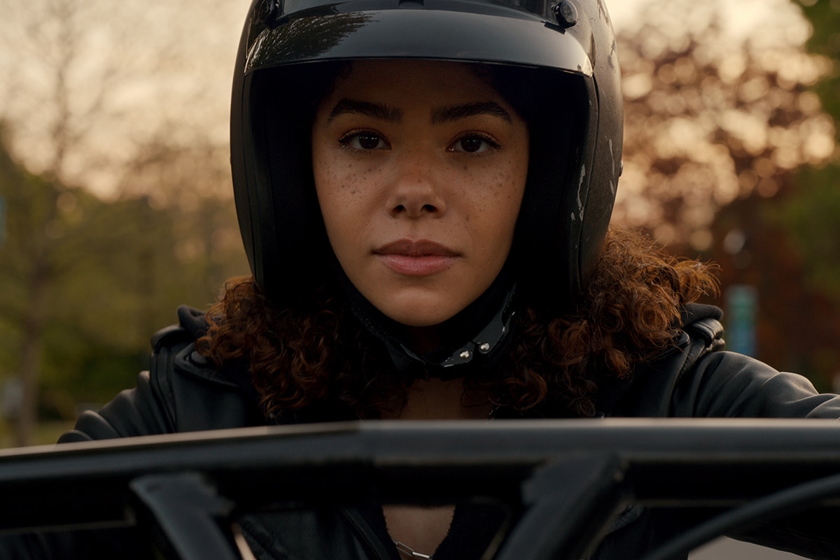 Ginny &Amp; Georgia N S3 E1 00 30 50 12R