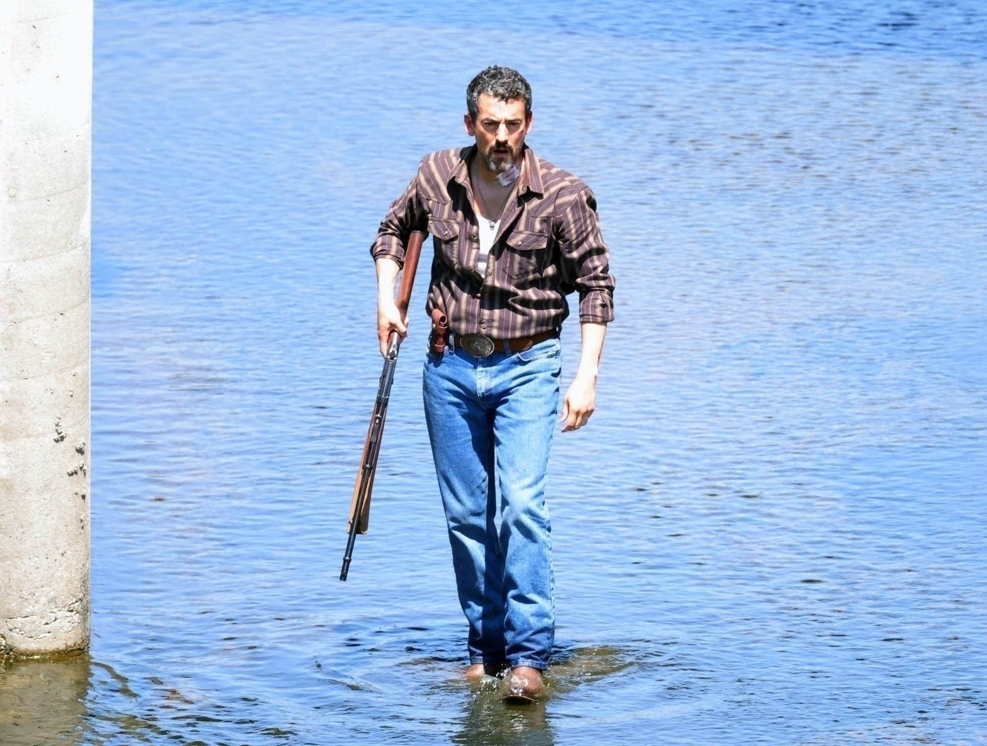 *Premium Exclusive* Ben Affleck, Helena Barrett, And Luis Gerardo Méndez Film Dramatic Shootout Scene In La River