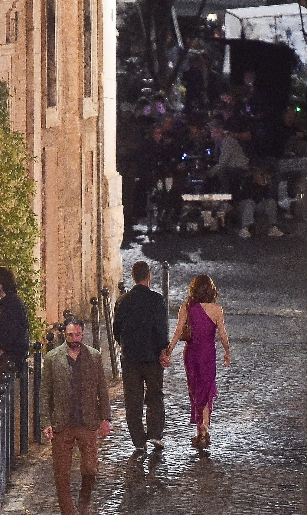 *Exclusive* French Actress Philippine Leroy Beaulieu Films A Kissing Scene With Italian Star Raoul Bova As Minnie Driver Makes Her Debut On The Set Of Season 5 Of &Quot;Emily In Paris&Quot;