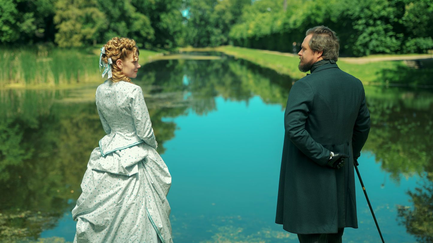 Thedoll Netflix Fot R.pałka 01 Redim