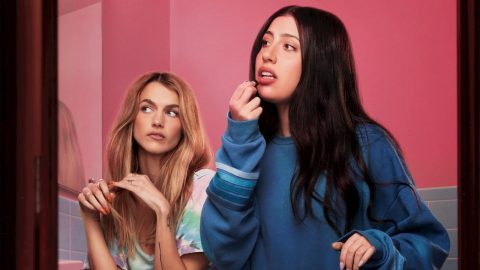 'Roommates' Review: A Mixed Bag of College Comedy on Netflix Article Teaser Photo