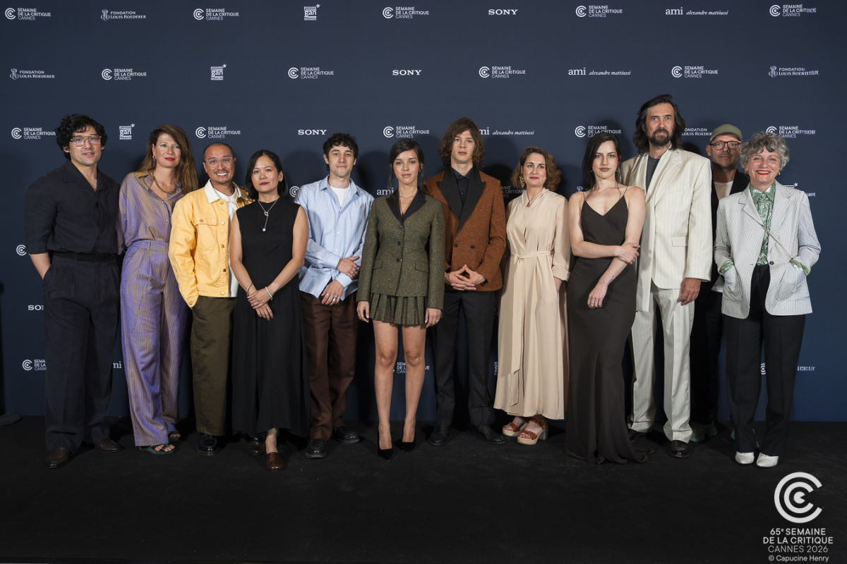 Team Behind In Waves Netflix
