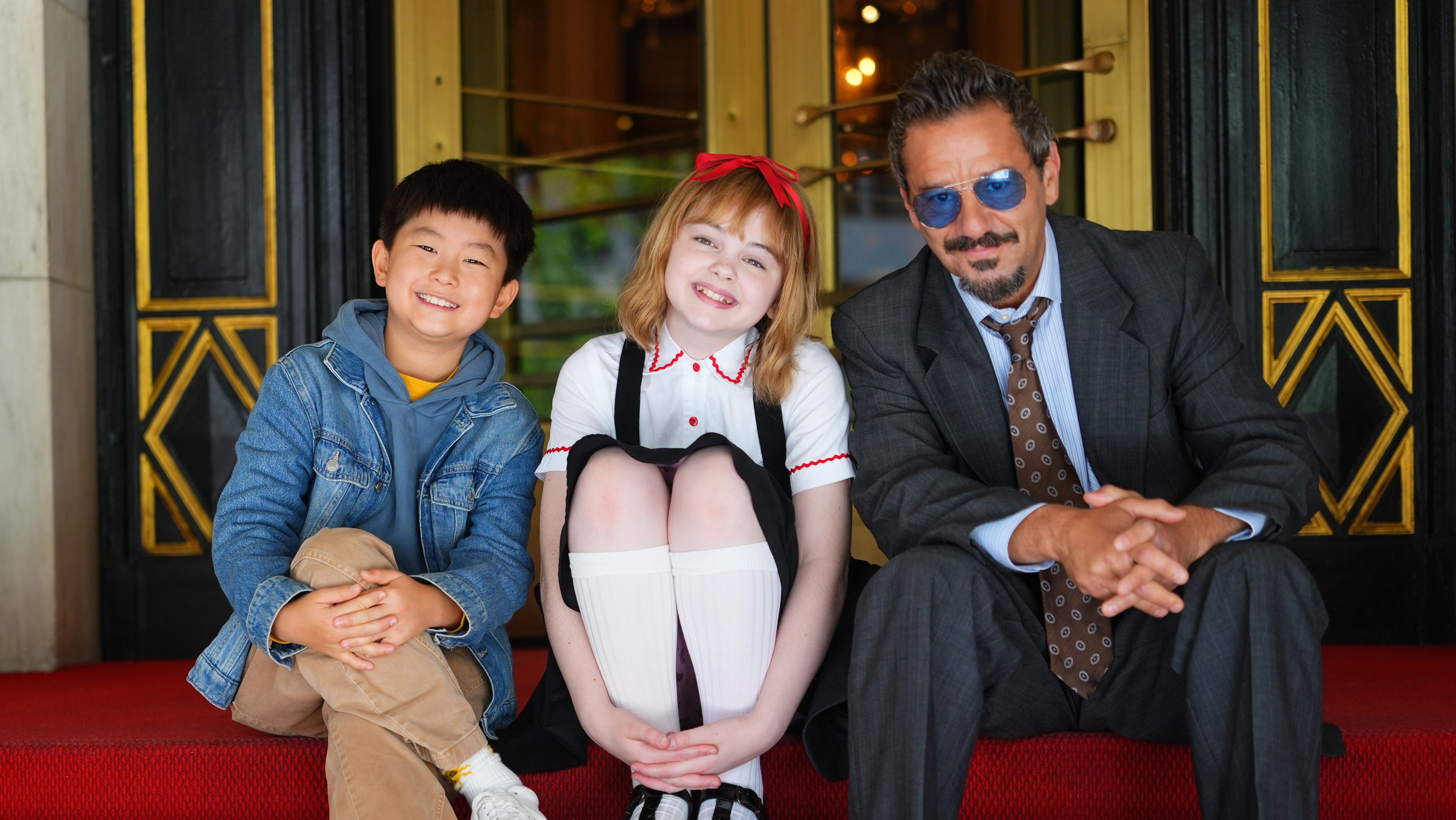 First Look Eloise Set Photos Netflix (2)
