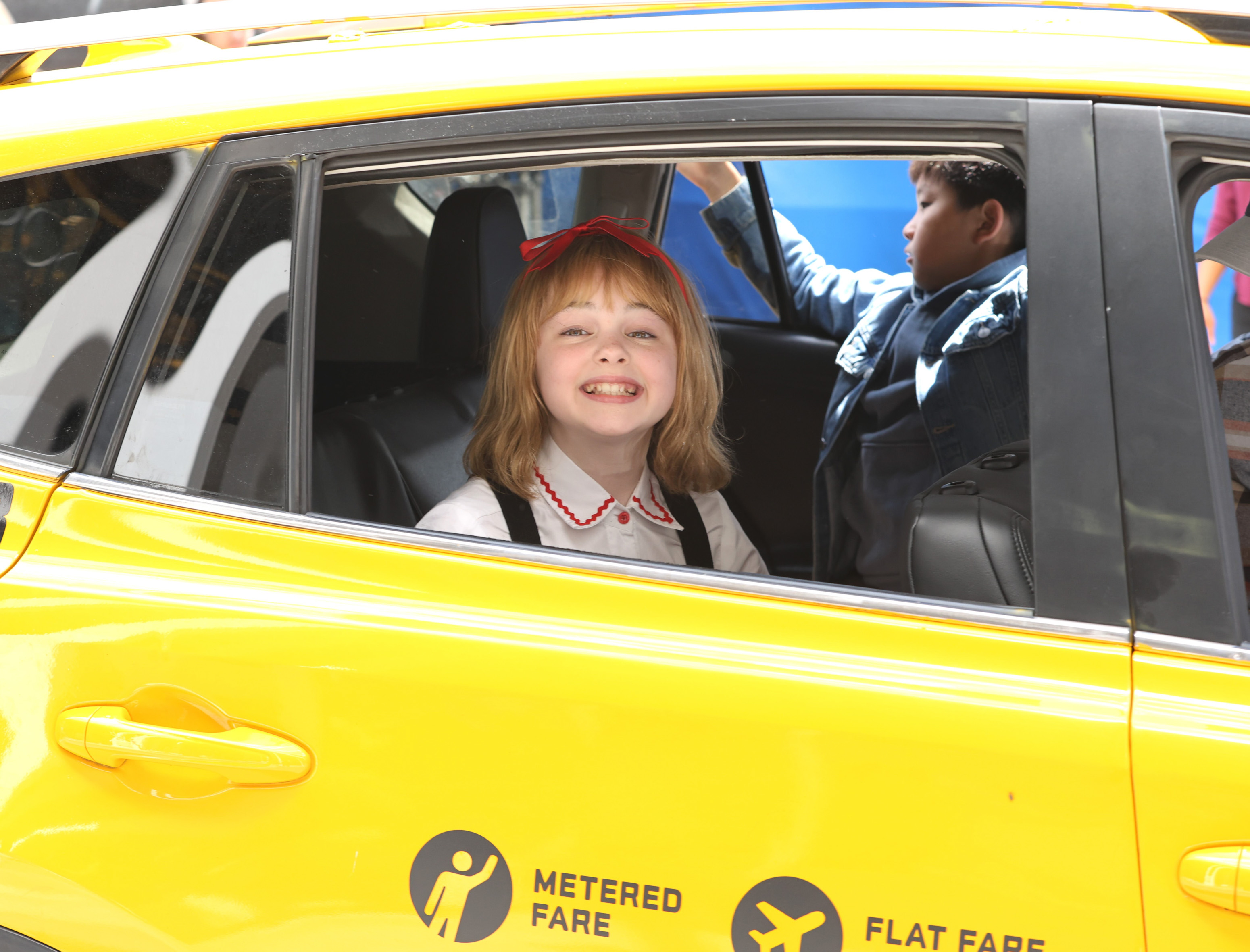 First Look Eloise Set Photos Netflix (9)