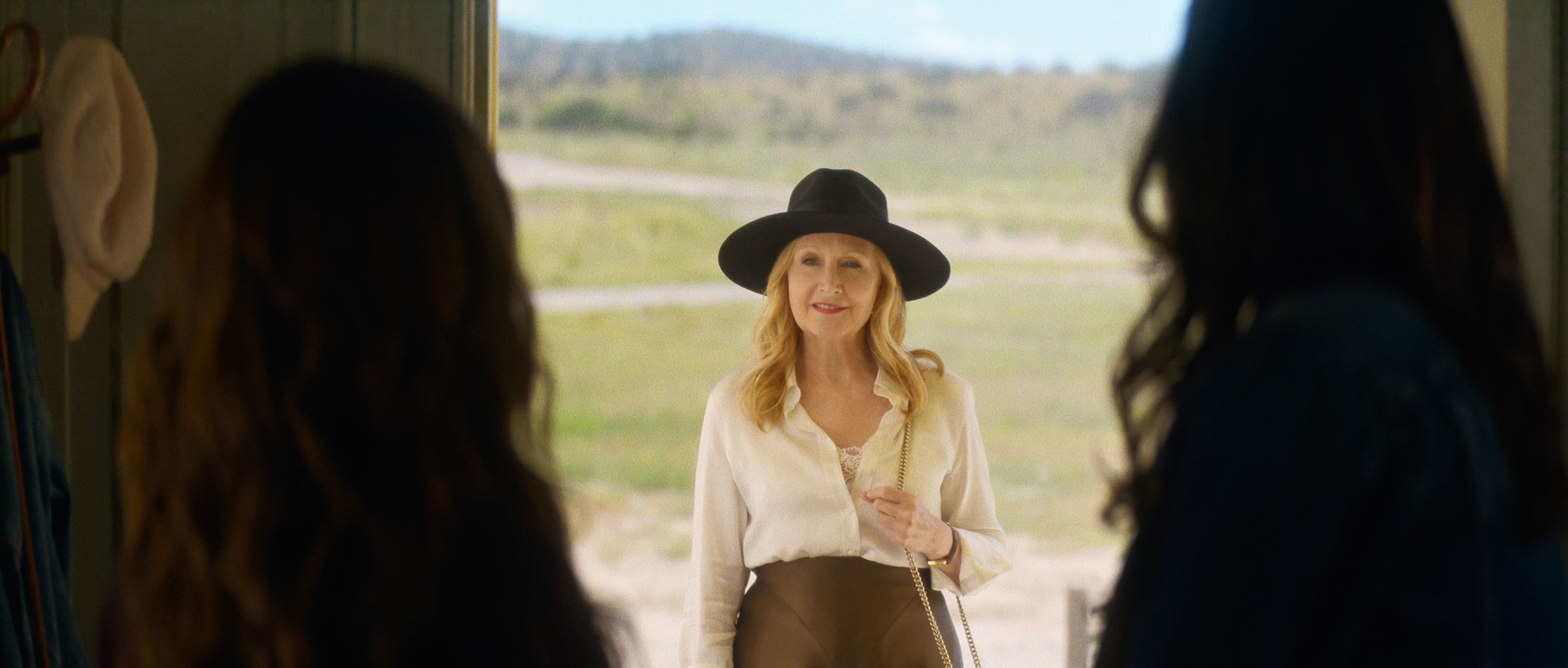 Ransom Canyon n S2 E1 00 04 54 02r