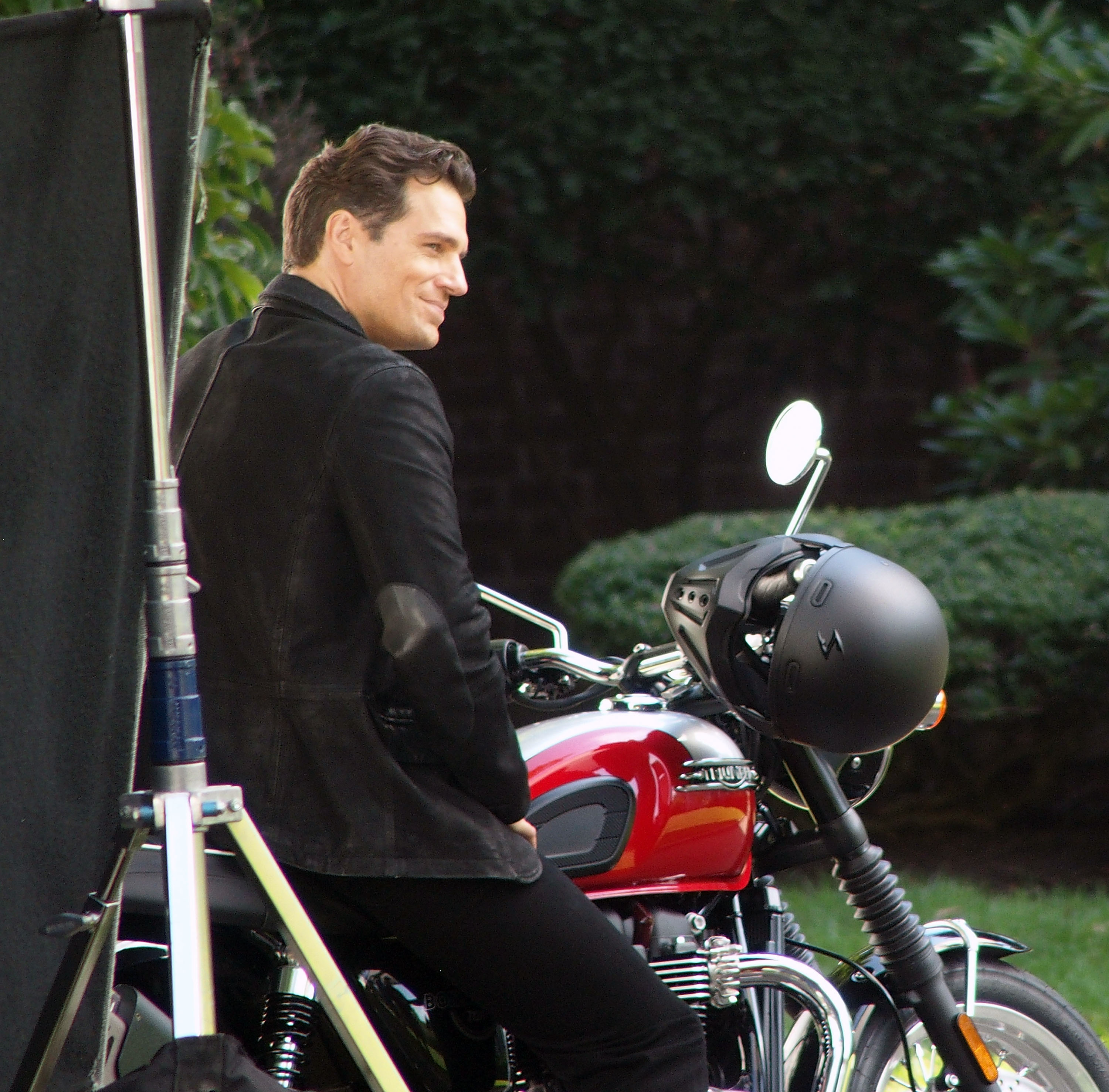 Filming Spy Duo Netflix Picture (7)