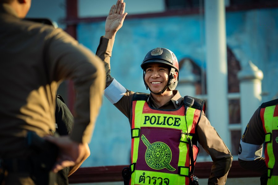 4 Overacting Netflix Thai Comedy Film