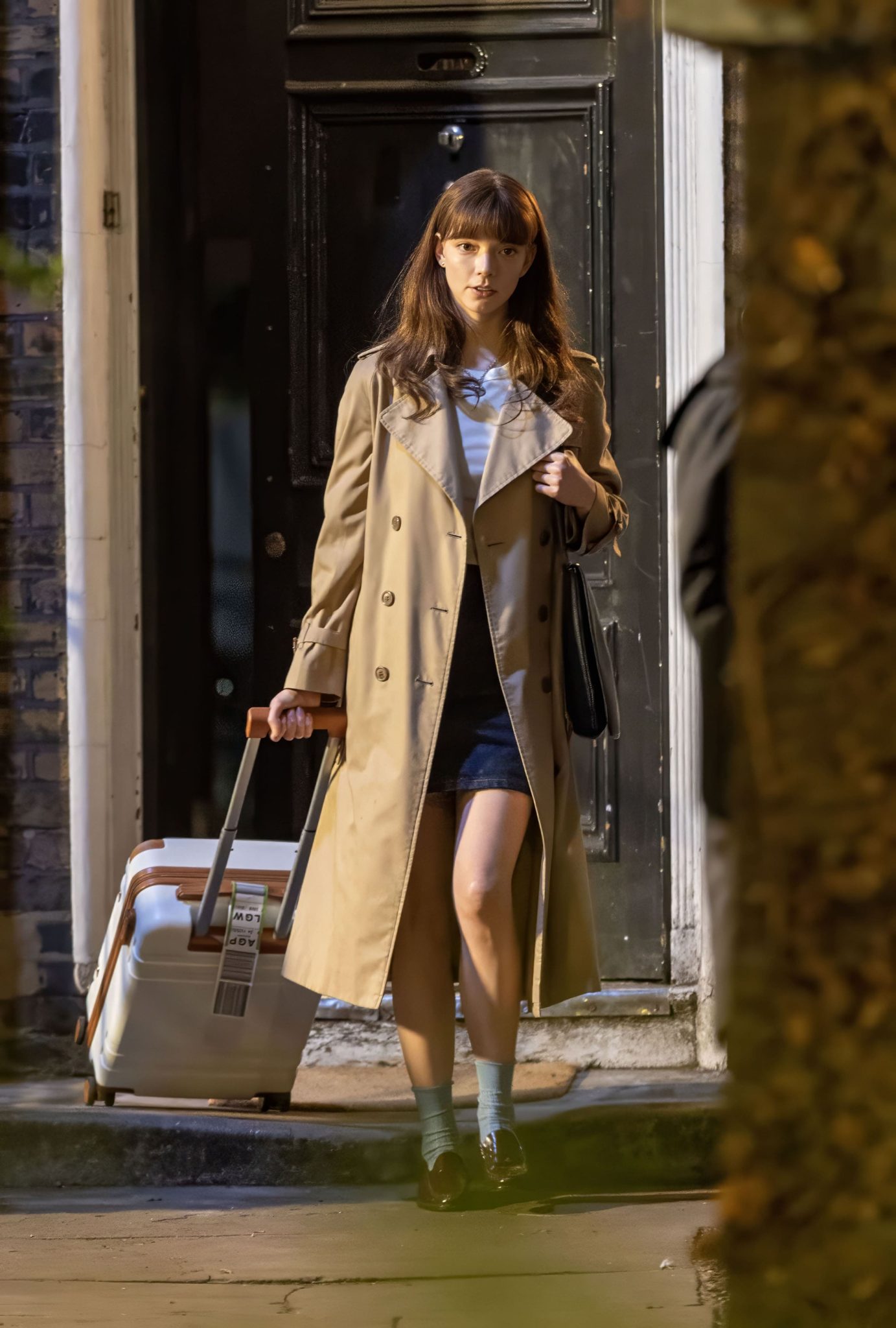 Anya Taylor Joy Begins Filming How To Kill Your Family (10)